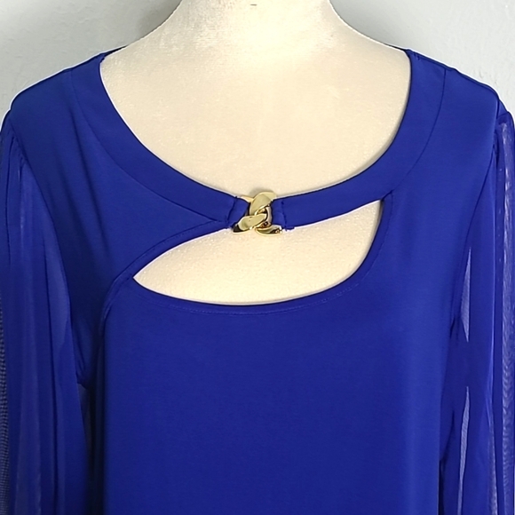 Zero 2 Eight Royal Blue Blouse with Cut-out @ Neckline  Gold Accent, Size 1X NWT - Picture 3 of 10